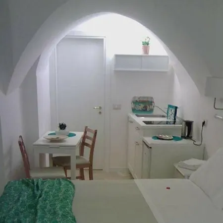 Porta San Michele 格拉维纳普利亚